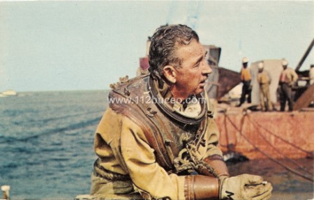 deep_sea_divers_joined_tunnel.jpg