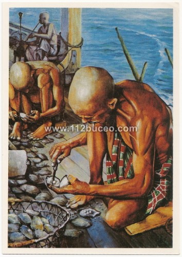 pearl_diver_opening_oysters.jpg